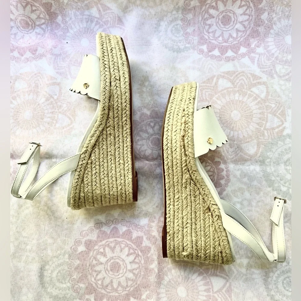 Kate Spade Taiya White Size 8 Scalloped Wedges Espadrilles EUC Beachy